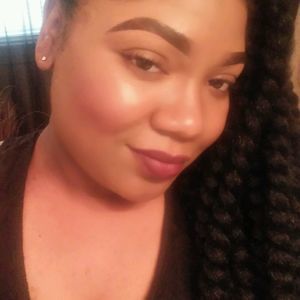 Meet your Posher, Alexis immortal thomas